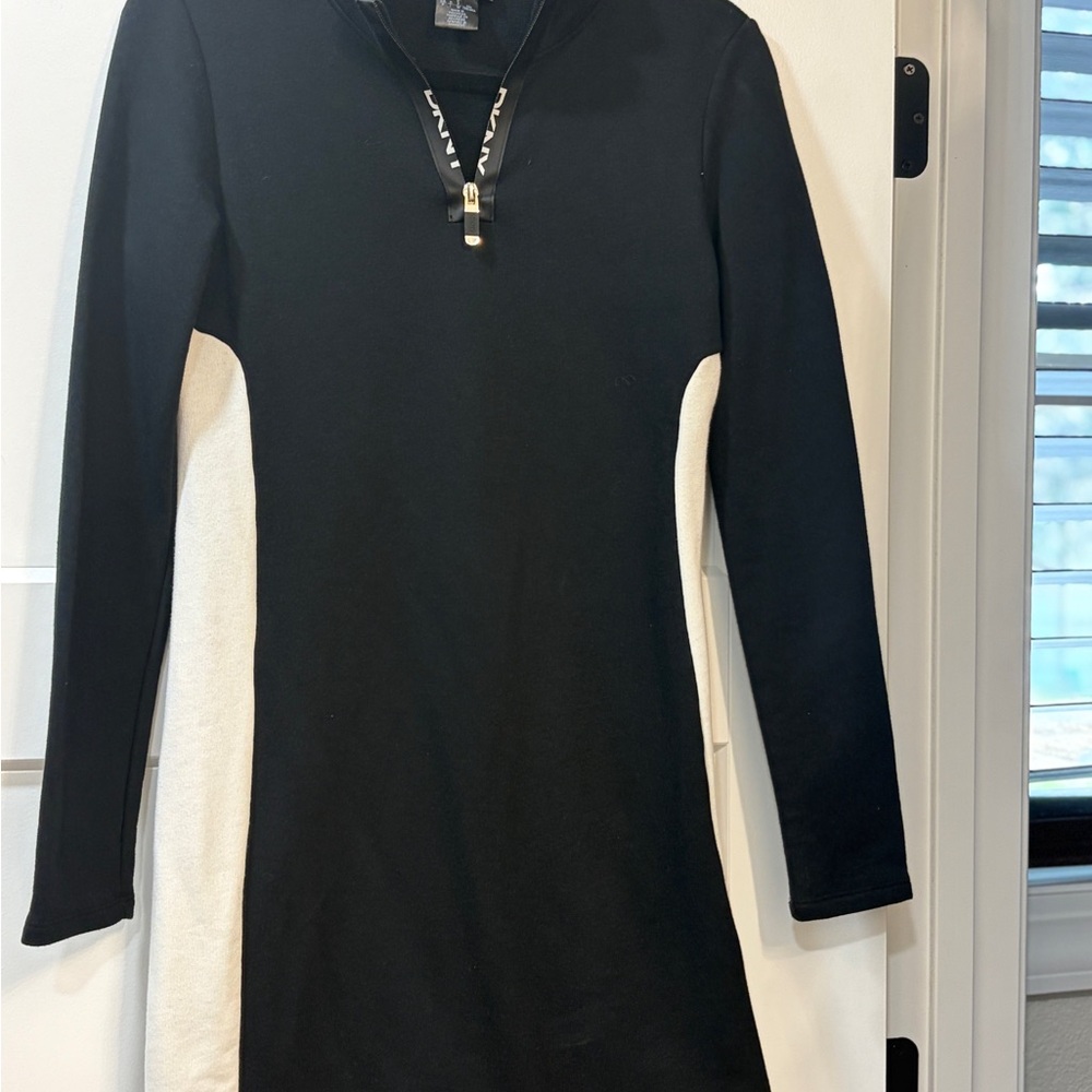 DKny Black  and White Long Sleeve Dress - SM